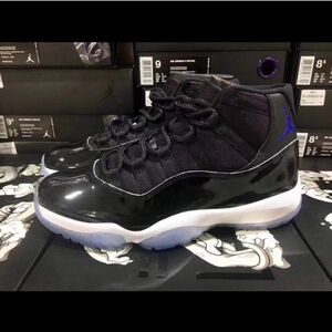 Jordan 11 Space Jam